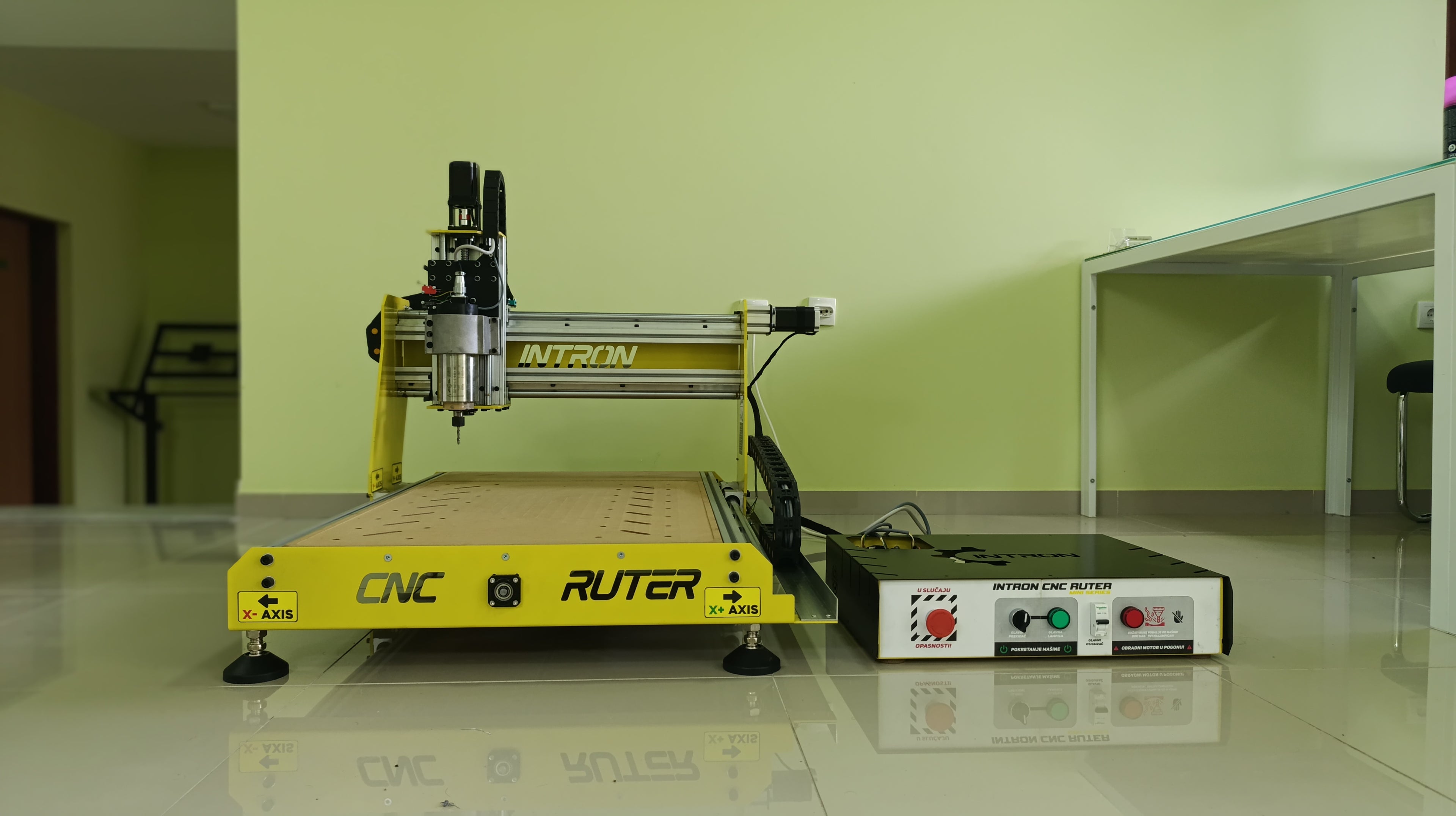 CNC ruter INTRON mini